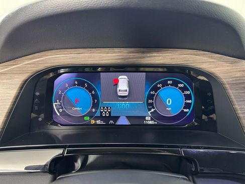 Used 2025 Volkswagen Atlas SEL image 24