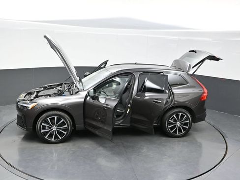 Used 2024 Volvo XC60 B5 Plus w/ Protection Package Premier AWD/4WD image 42