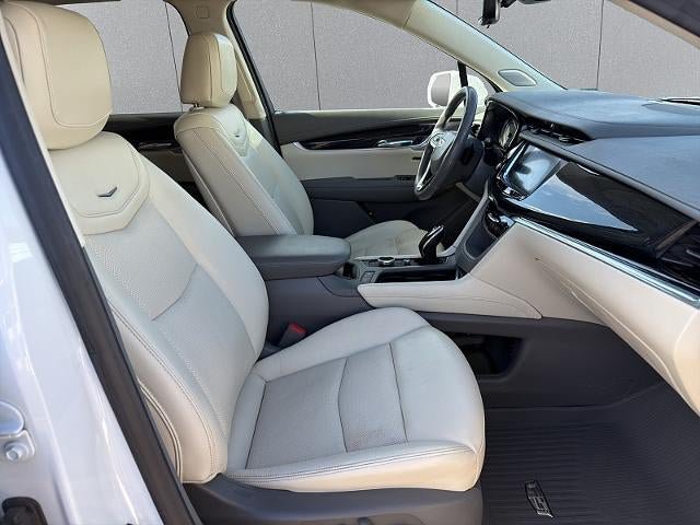 Used 2020 Cadillac XT6 Premium Luxury AWD/4WD image 14