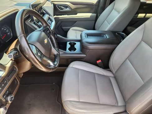 Used 2021 Chevrolet Suburban LT RWD image 9