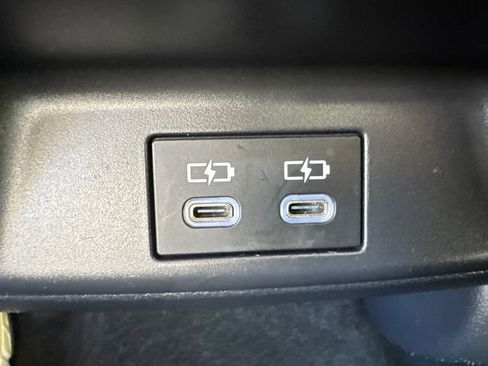 Used 2023 Toyota Corolla LE image 24