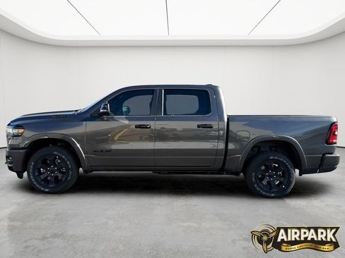 New 2026 RAM 1500 4x4 Crew Cab image 9