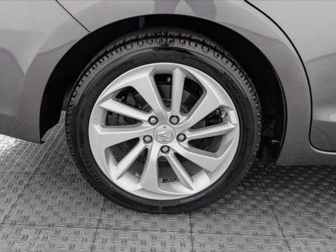 Used 2017 Acura ILX w/ Premium Package FWD image 36