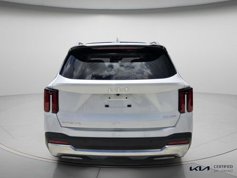 Certified 2024 Kia Sorento S w/ Panoramic Sunroof Package FWD image 6