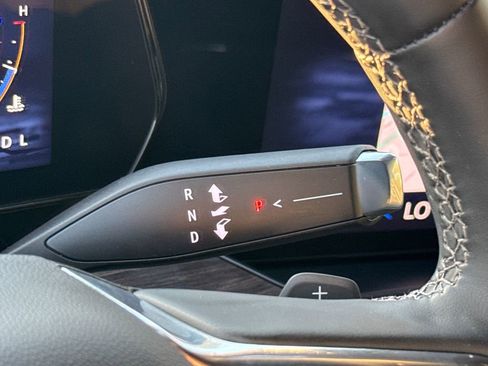 Used 2025 Chevrolet Tahoe Z71 w/ Comfort Package image 25