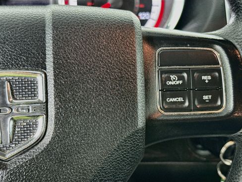 Used 2018 Dodge Grand Caravan SE w/ UConnect Hands-Free Group FWD image 13