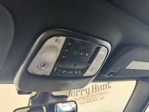 Used 2023 Dodge Durango GT image 22