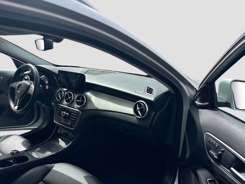 Used 2015 Mercedes-Benz GLA 250 image 13