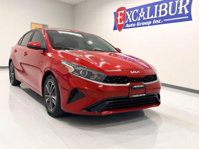 Used 2023 Kia Forte LXS w/ LXS Technology Package FWD image 4