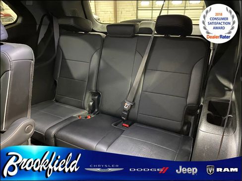 Used 2025 Buick Enclave Preferred image 18