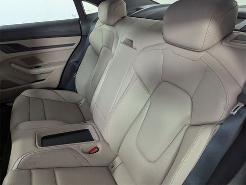 Used 2022 Porsche Taycan image 16