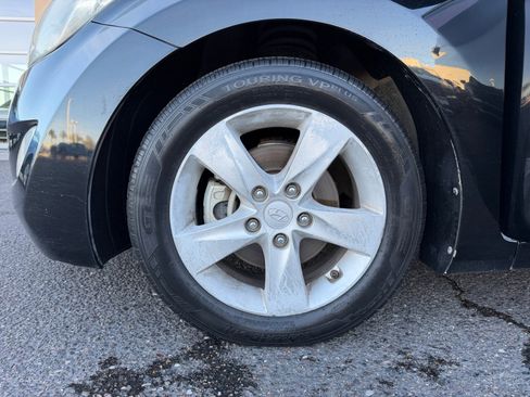 Used 2013 Hyundai Elantra GLS w/ Preferred Pkg image 26