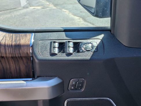 Used 2020 Ford F150 Lariat w/ Equipment Group 502A Luxury image 12