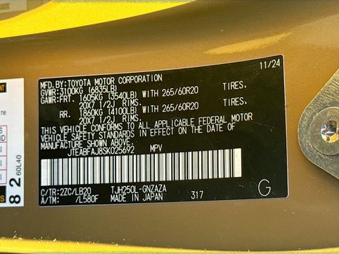 Used 2025 Toyota Land Cruiser image 31