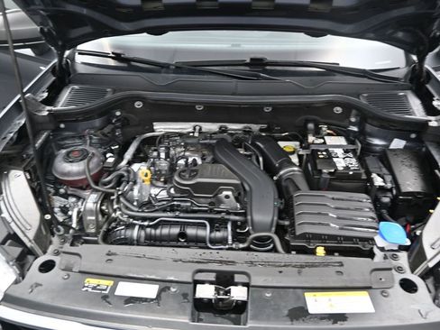 Used 2024 Volkswagen Taos S image 11