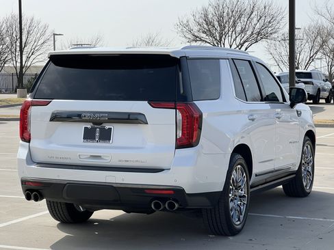 Used 2023 GMC Yukon Denali Ultimate w/ LPO, Floor Liner Package image 9