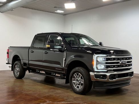 Used 2023 Ford F250 Lariat w/ FX4 Off-Road Package AWD/4WD image 23