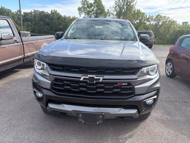 Used 2021 Chevrolet Colorado Z71 w/ Safety Package AWD/4WD image 5