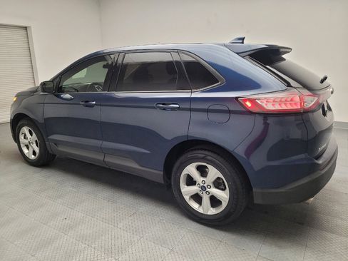 Used 2017 Ford Edge SE FWD image 3