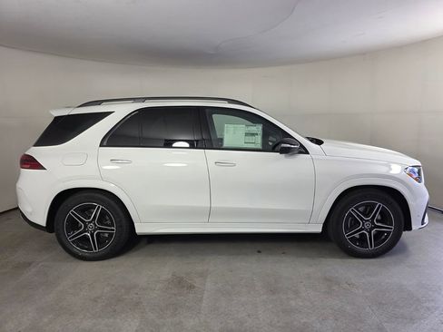 New 2026 Mercedes-Benz GLE 580 4MATIC image 3