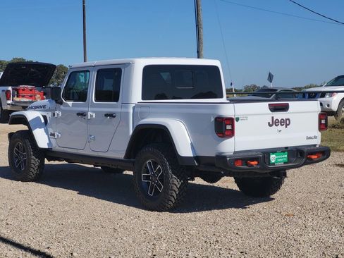New 2025 Jeep Gladiator Mojave image 4