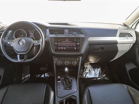 Used 2019 Volkswagen Tiguan SE image 11