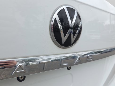 Used 2021 Volkswagen Atlas Cross Sport SE image 14