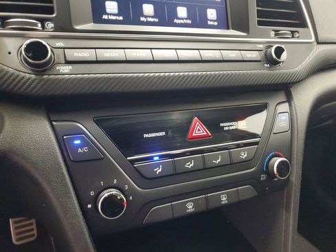 Used 2018 Hyundai Elantra Sport image 29