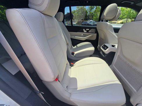 New 2025 Mercedes-Benz GLS 580 4MATIC image 15
