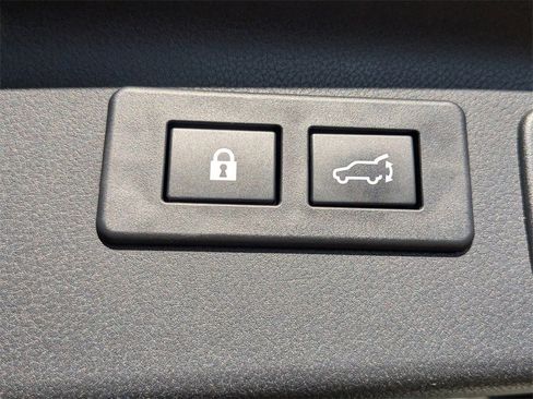 Certified 2025 Subaru Forester Limited w/ Popular Package #2 image 13