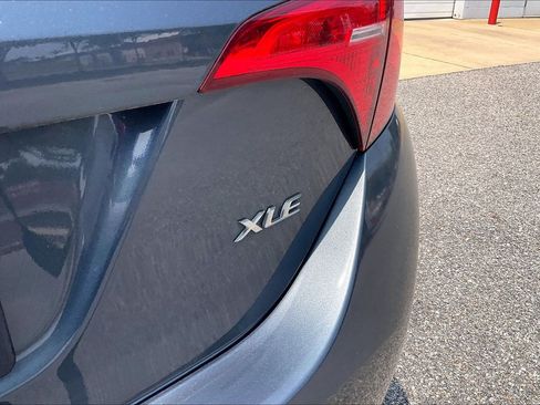 Used 2017 Toyota Corolla XLE FWD image 10