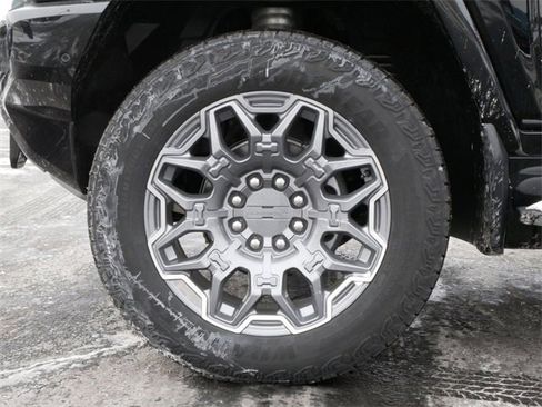 New 2025 GMC Hummer EV 3X image 3