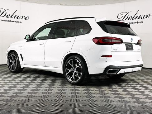 Used 2021 BMW X5 xDrive45e w/ M Sport Package image 4