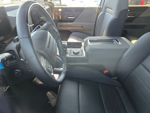 Used 2025 GMC Hummer EV 2X w/ Extreme Off-Road Package AWD/4WD image 4
