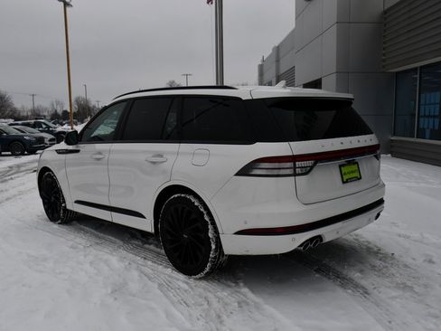 Used 2023 Lincoln Aviator Reserve w/ Equipment Group 201A image 4