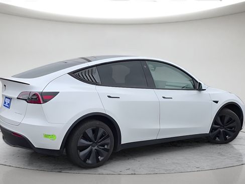 Used 2023 Tesla Model Y Long Range AWD/4WD image 6