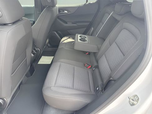 New 2025 Chevrolet Equinox LT w/ Safety and Technology Package FWD image 11