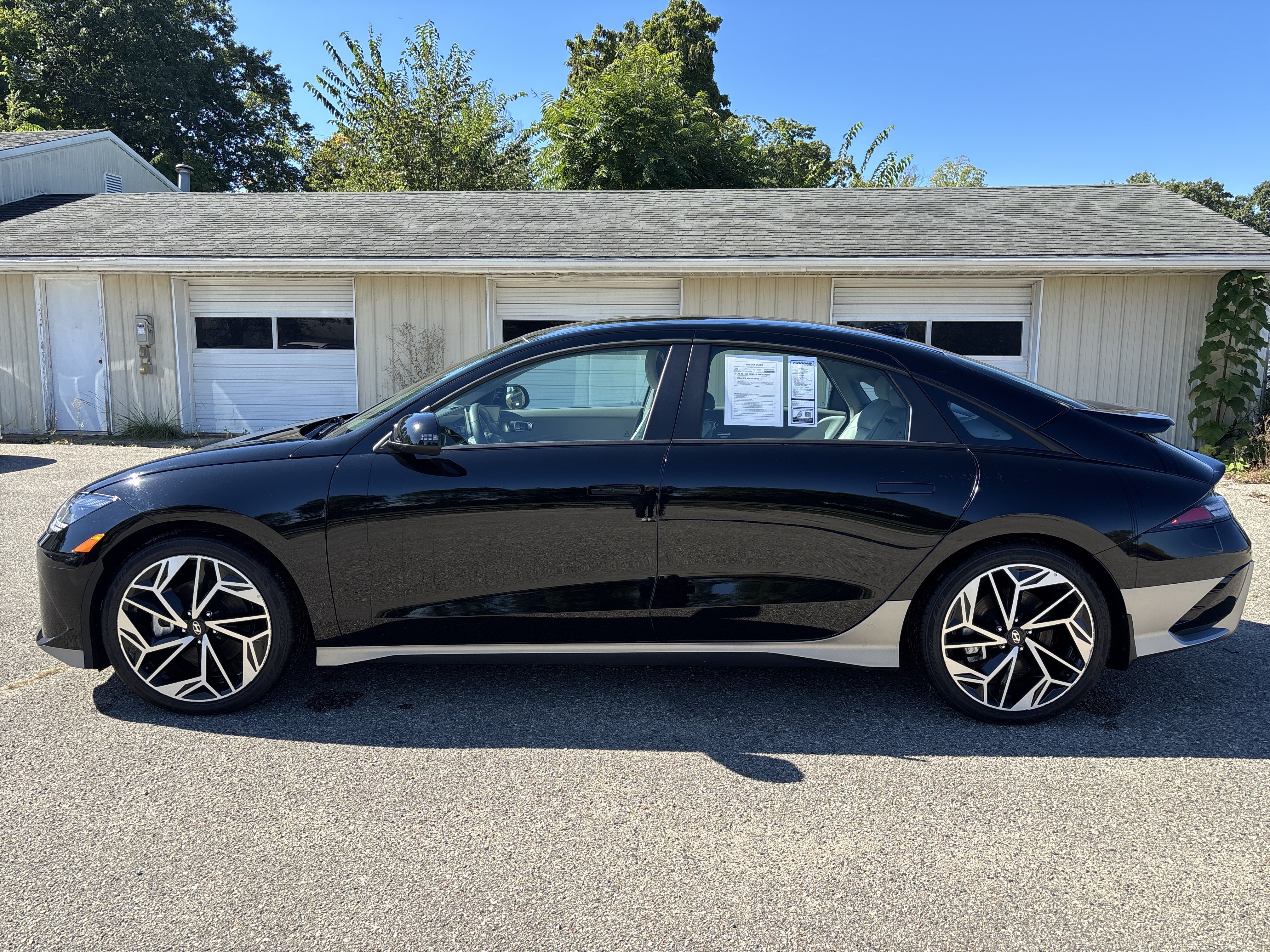 Used 2023 Hyundai Ioniq 6 SEL AWD/4WD image 9
