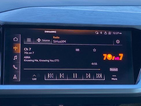 Used 2023 Audi Q4 e-tron Premium Plus w/ Premium Plus image 9