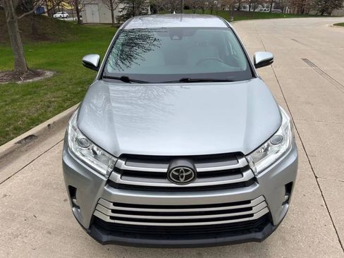 Used 2019 Toyota Highlander Plus image 18
