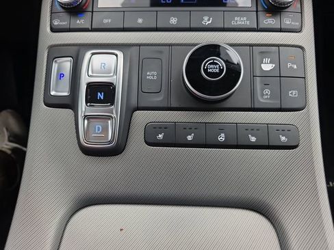 Used 2025 Hyundai Palisade SEL FWD image 24
