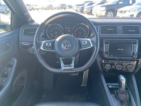 Used 2015 Volkswagen Jetta GLI SE FWD image 18