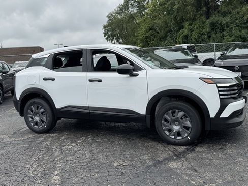 New 2026 Nissan Kicks S FWD image 5