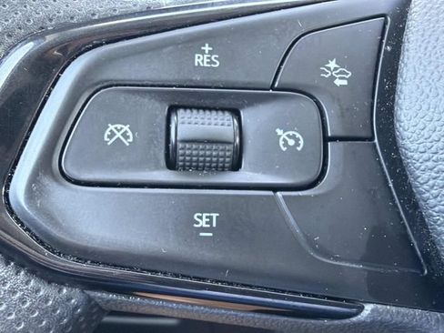 Used 2025 Chevrolet TrailBlazer LT AWD/4WD image 21
