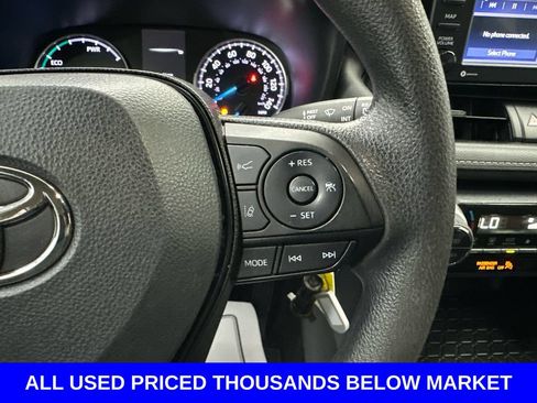 Used 2022 Toyota RAV4 LE AWD/4WD image 25