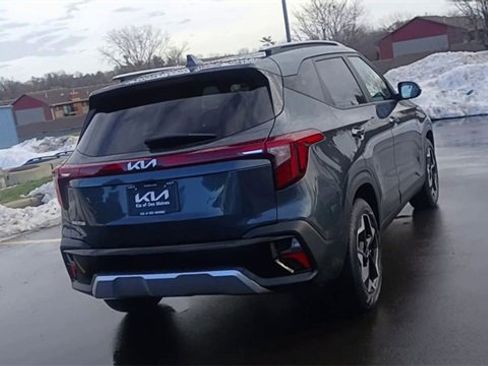 Certified 2025 Kia Seltos S image 2