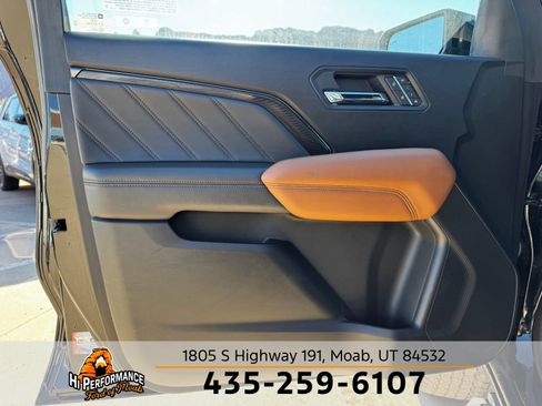 Used 2023 GMC Canyon AT4 w/ AT4 Premium Package image 14