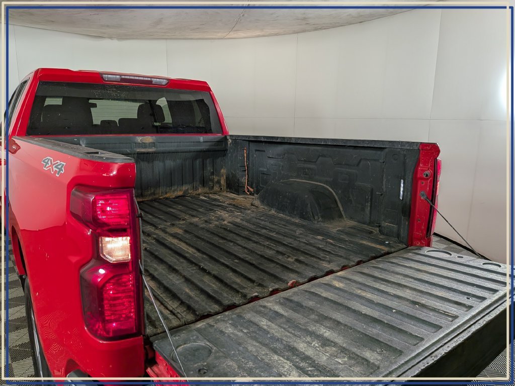 Certified 2021 Chevrolet Silverado 1500 LT AWD/4WD image 9