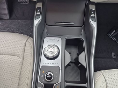 New 2026 Kia Sorento EX AWD/4WD image 9