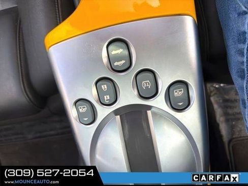 Used 2004 Chevrolet SSR w/ Preferred Equipment Group image 19